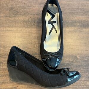 Anne Klein Sport Tallula Black Quilted/ Patent Toe Cap Wedge Pumps- Size 7.5